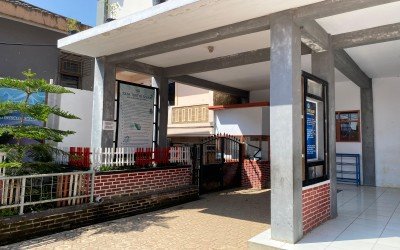 Artikel Pendidikan: Sastra(Wan) Membaca Kurikulum, Guru Membaca, dan Membaca Guru